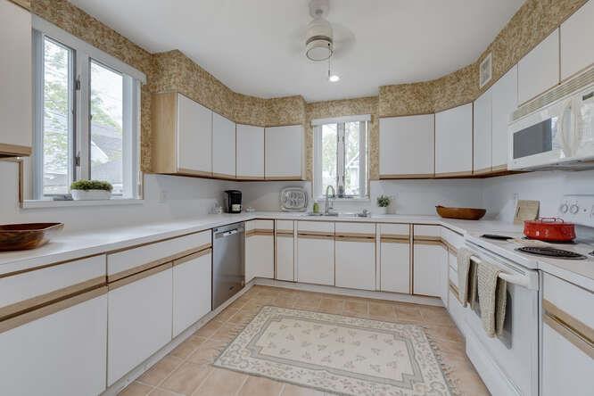 76 Argyle Avenue, Babylon, New York image 18