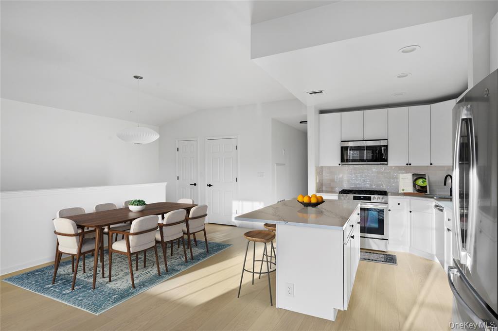 3-17 Endeavor Place C