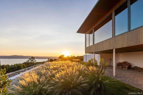 Photo for 15 Finney Farm Road, Croton-on-Hudson, NY 10520 (MLS # 947800)