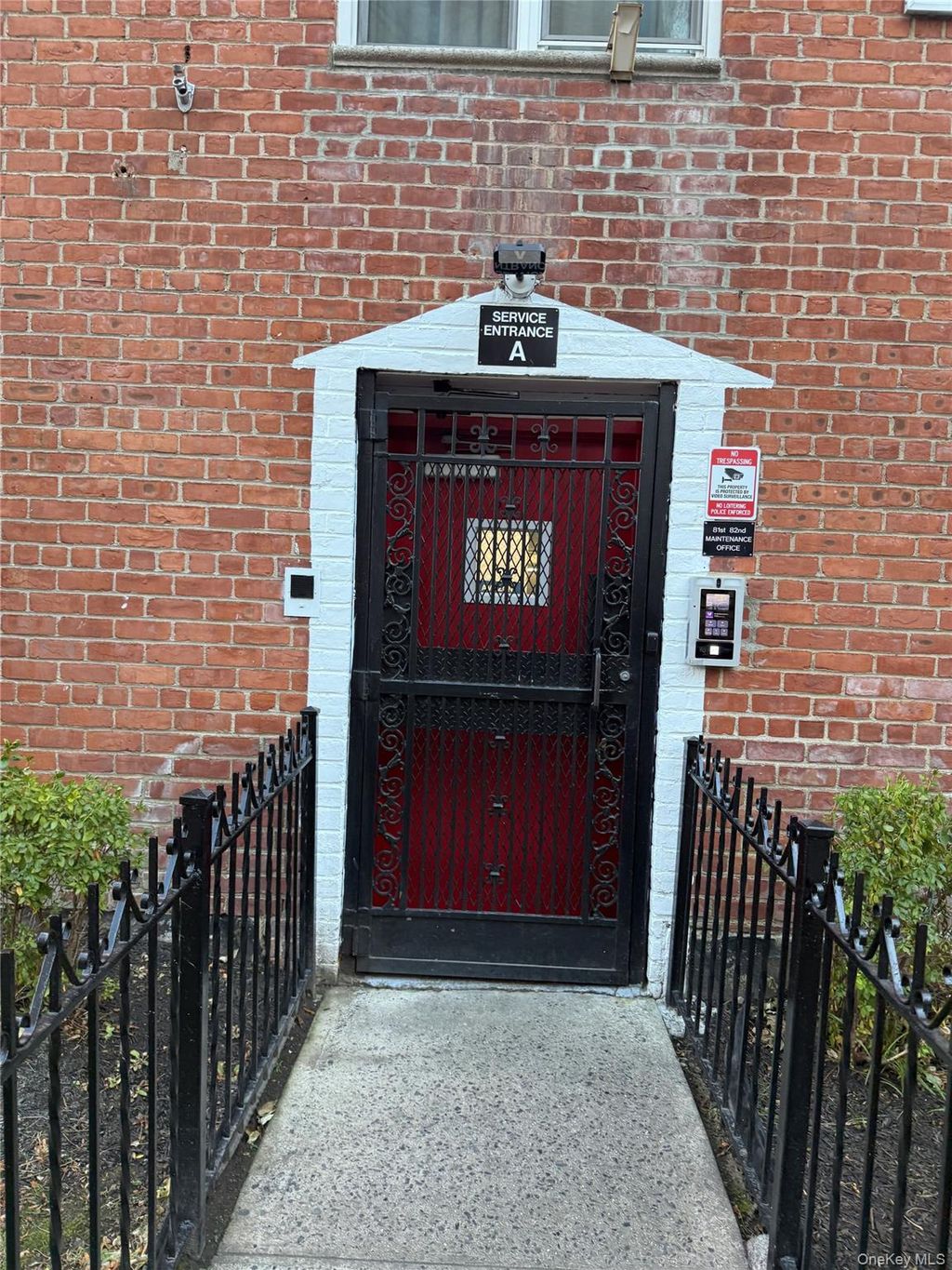 Photo of 33-25 81th Street #6E, Elmhurst, NY 11372 (MLS # 943695)