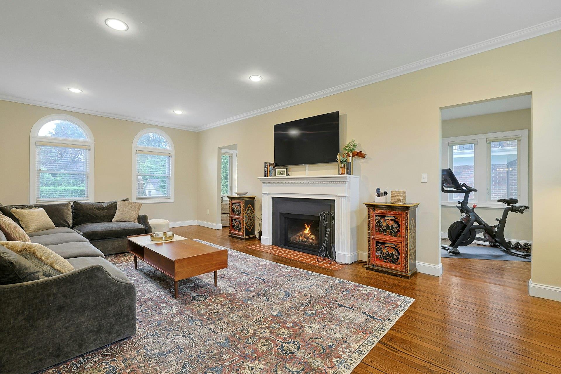 232 E Coligni Avenue, New Rochelle, Florida image 6