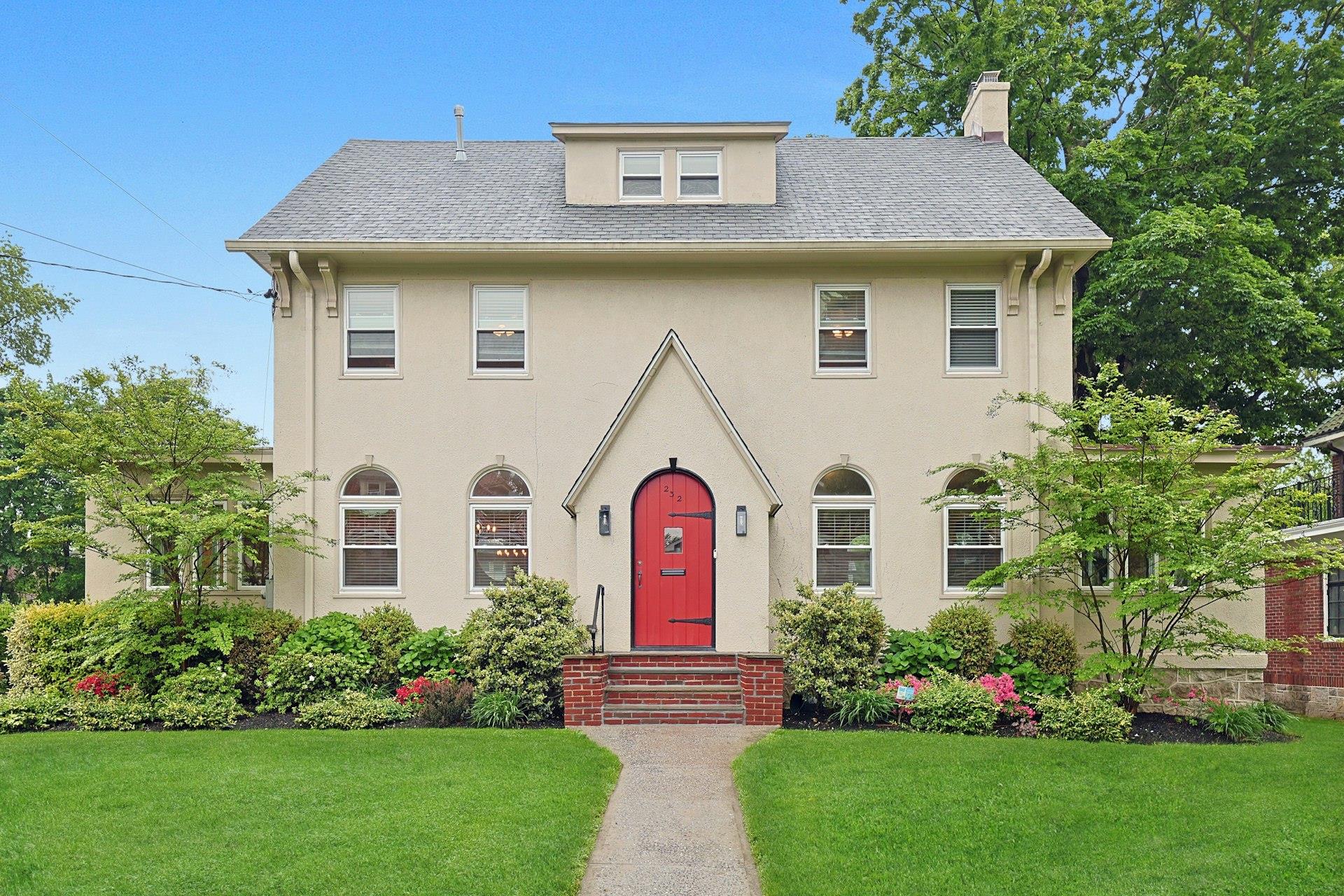 232 E Coligni Avenue, New Rochelle, Florida image 1