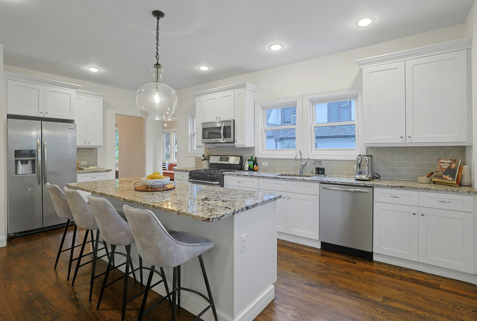 232 E Coligni Avenue, New Rochelle, Florida image 15