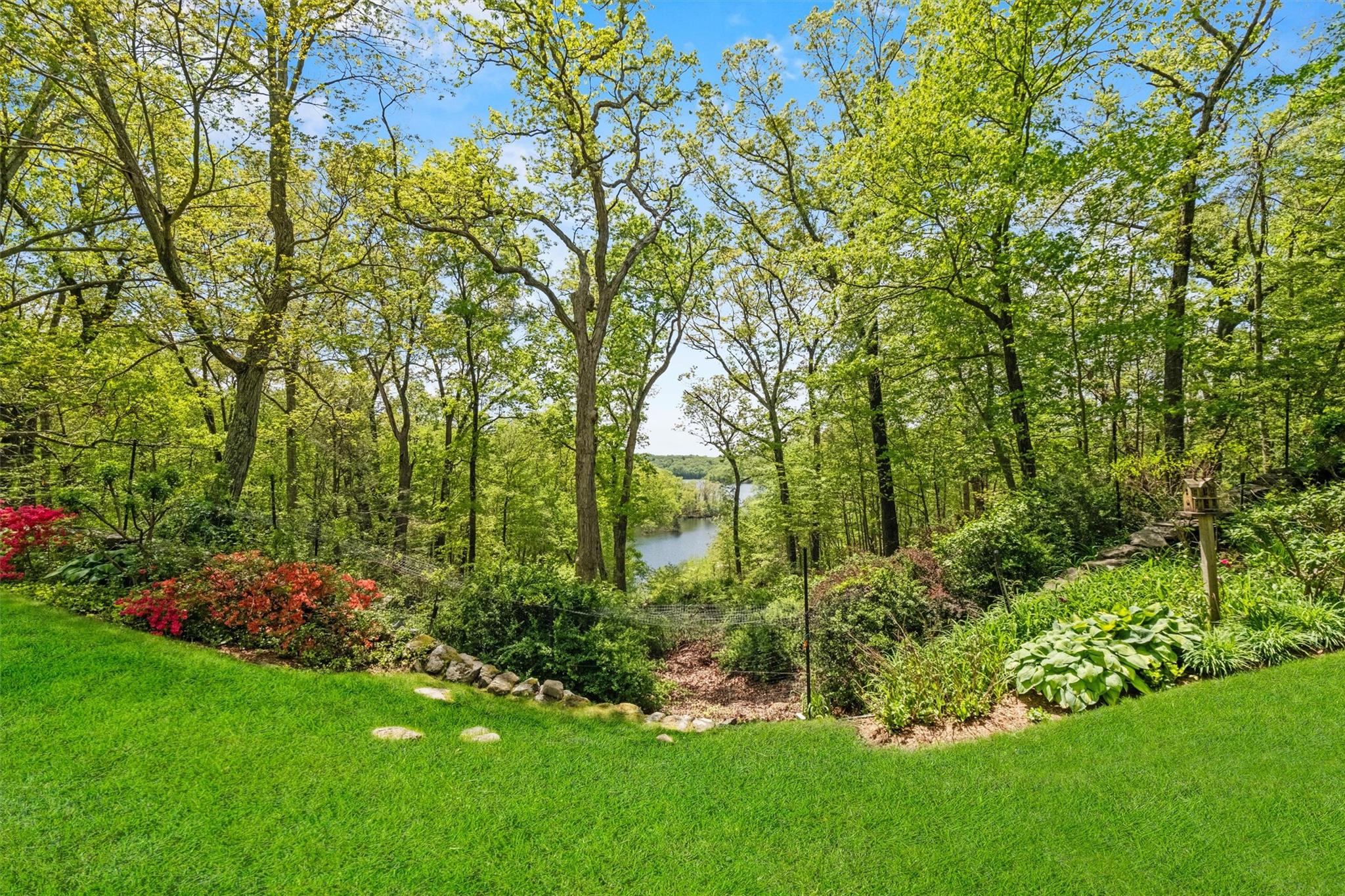 1391 Hunterbrook Road, Yorktown Heights, New York image 1