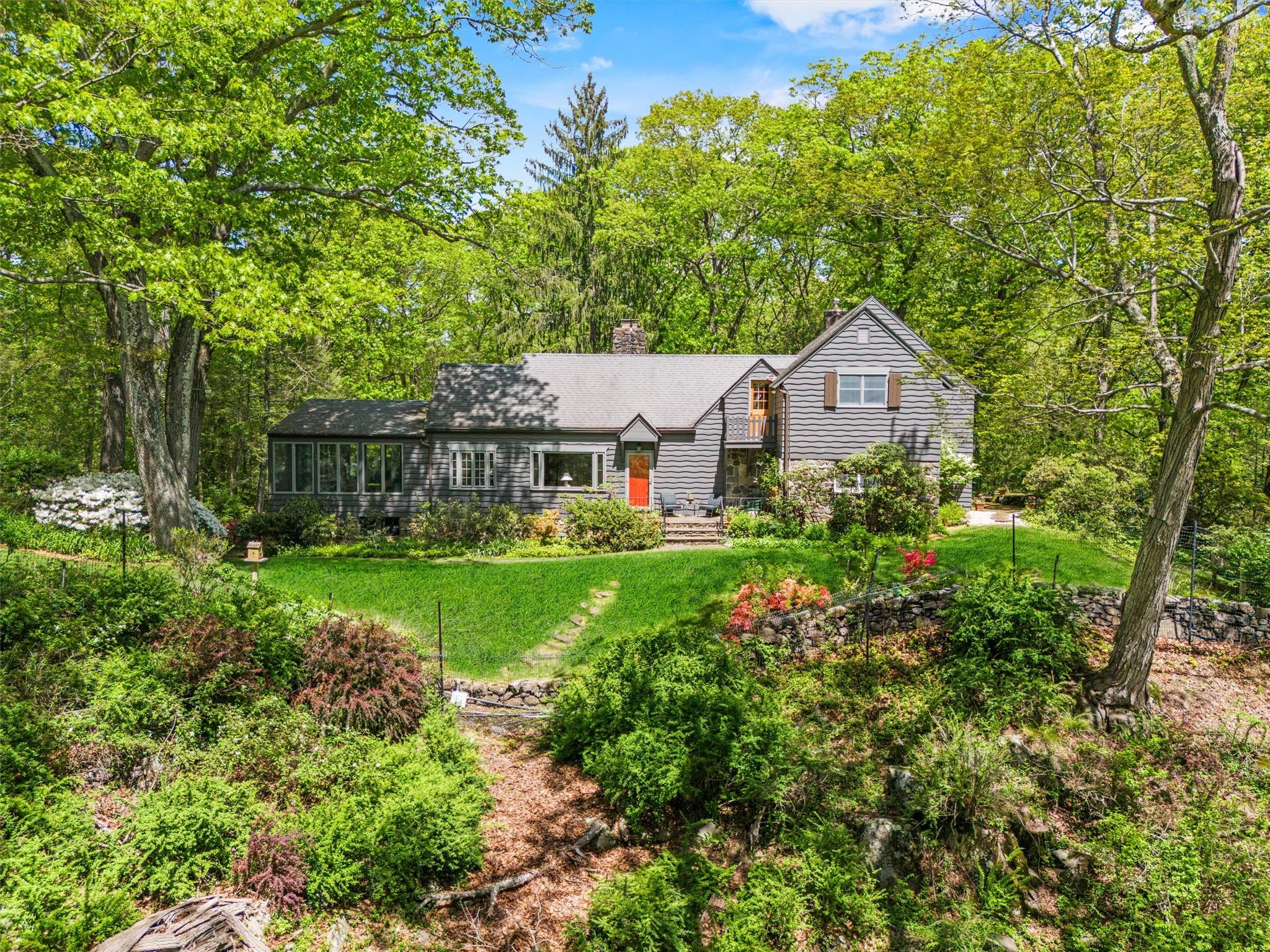 1391 Hunterbrook Road, Yorktown Heights, New York image 2