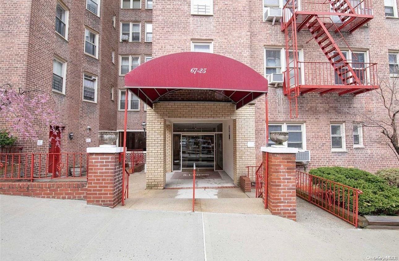 Property for Sale at Clyde Street 2L, Forest Hills, Queens, NY - Bedrooms: 2 
Bathrooms: 2  - $450,000