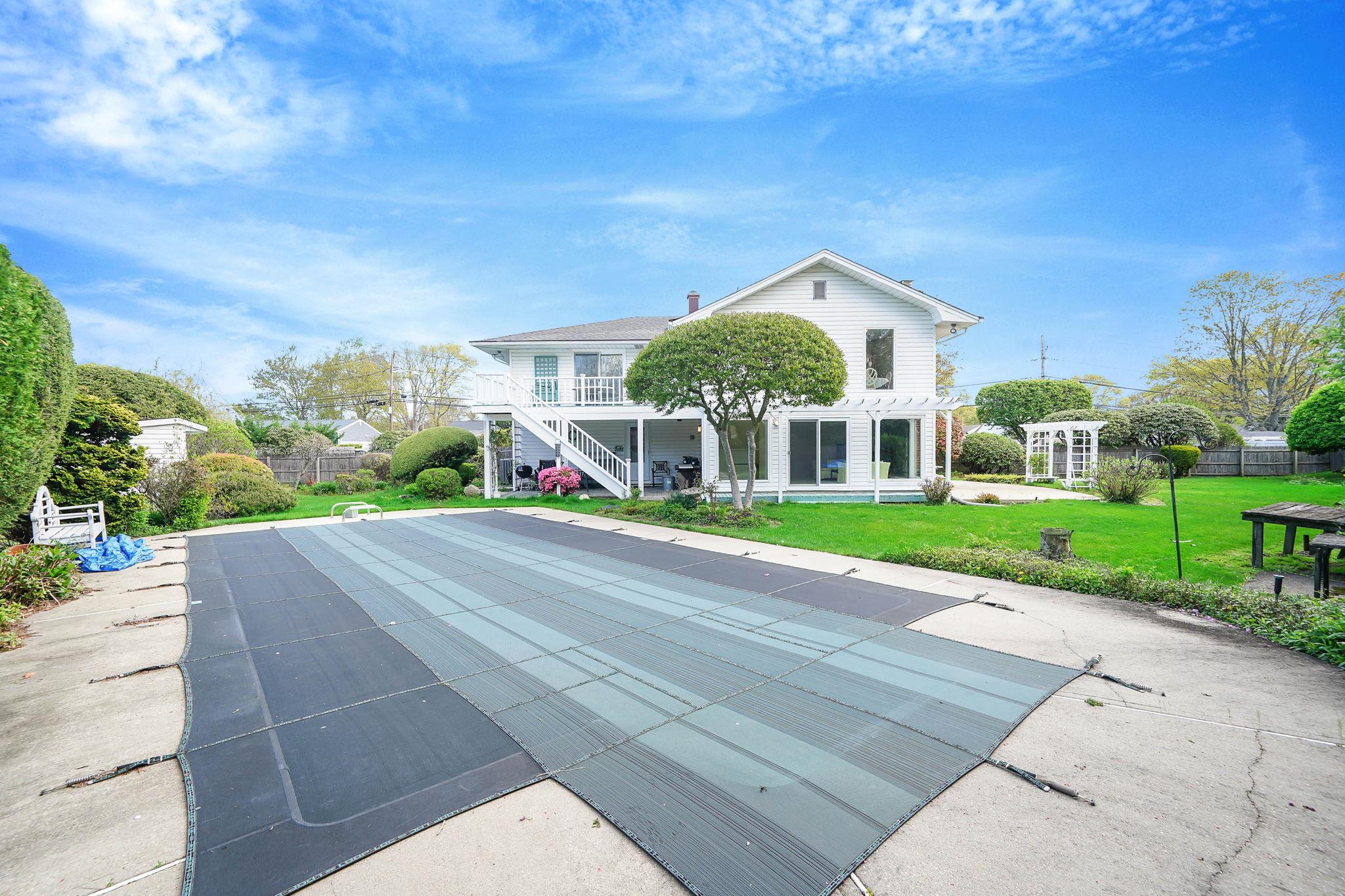 1070 Candlewood Road, Bay Shore, New York image 34