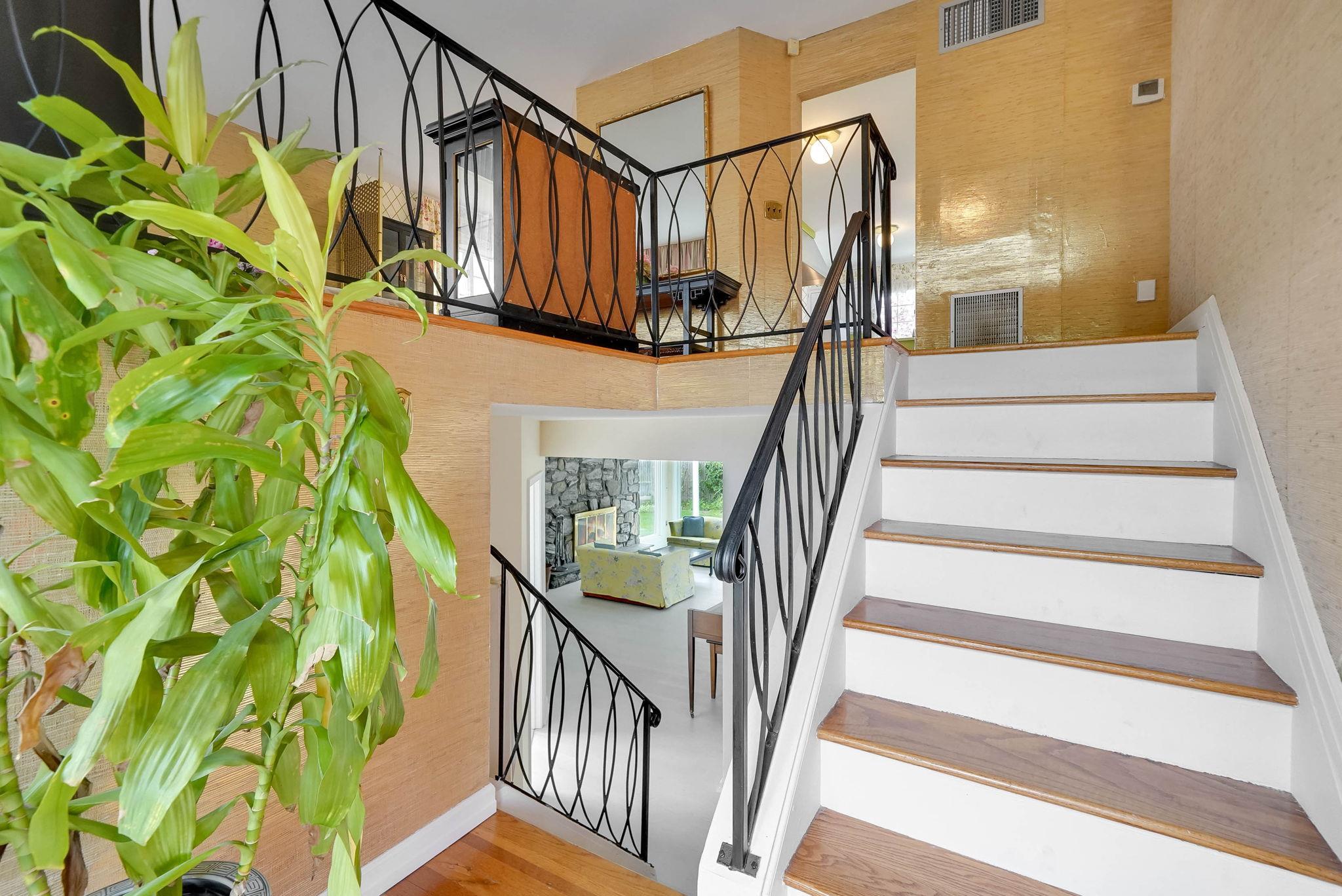 1070 Candlewood Road, Bay Shore, New York image 19