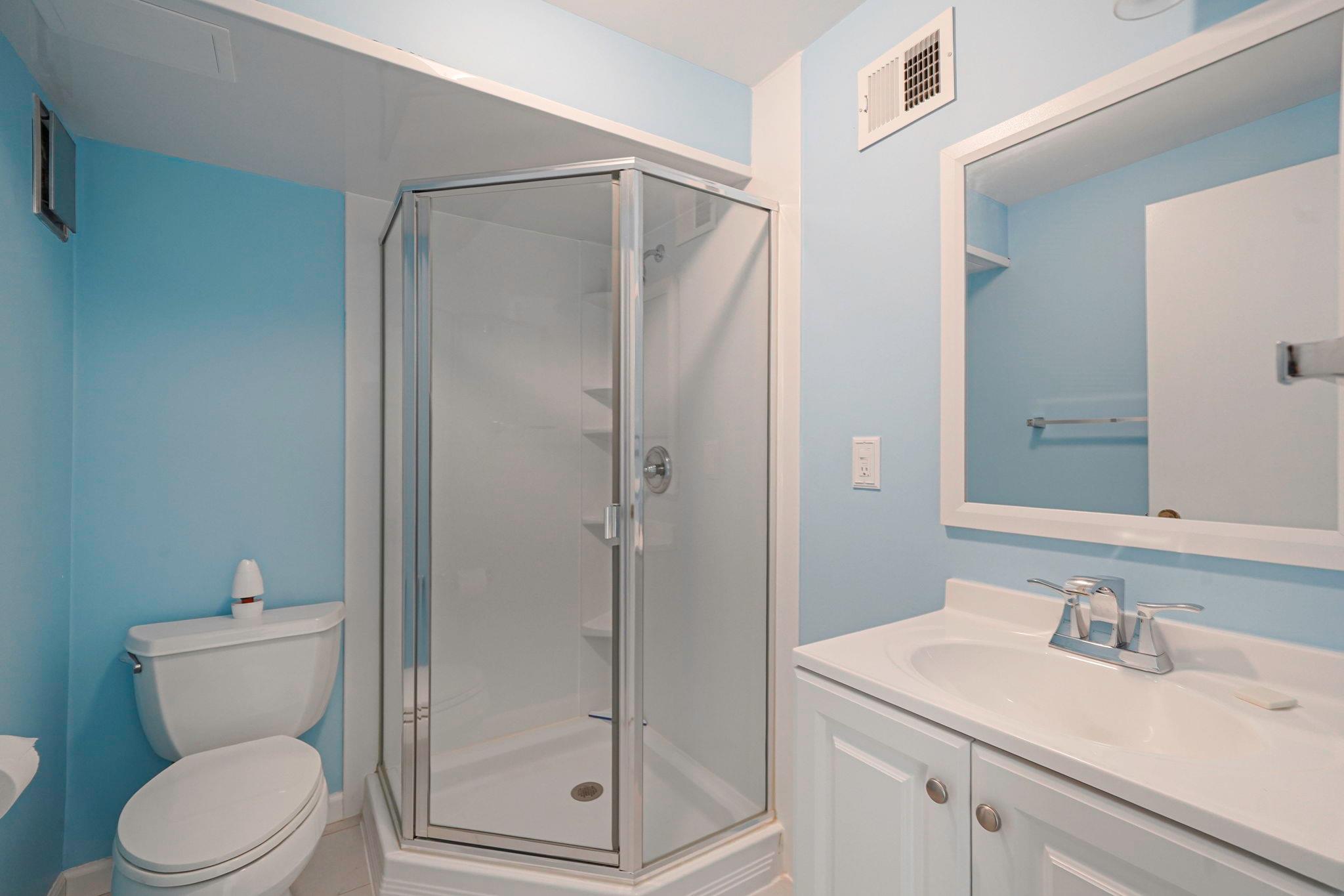 1070 Candlewood Road, Bay Shore, New York image 23