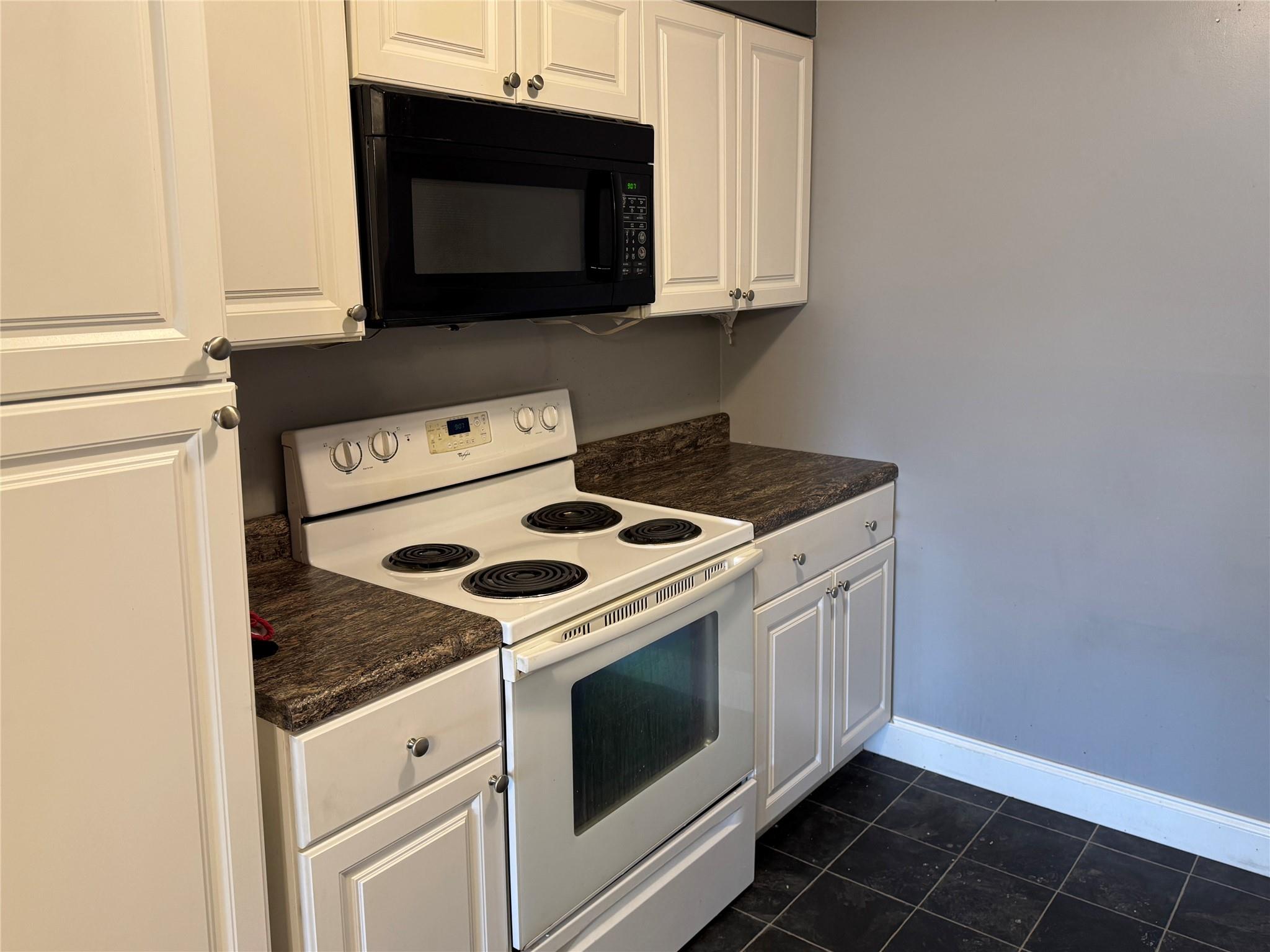 1905 Cortland Drive #19E, Newburgh, New York image 7