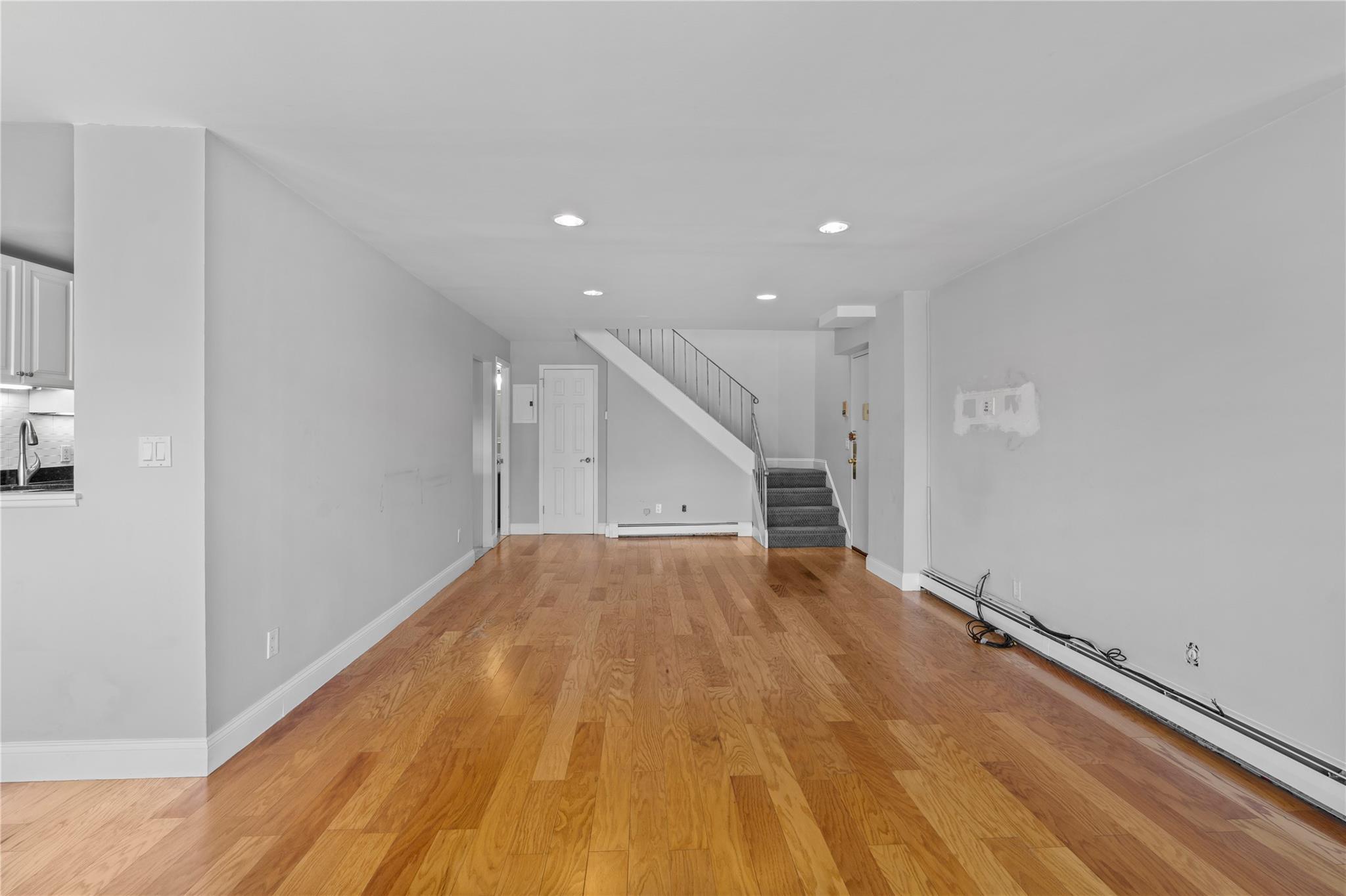 107 N Broadway Avenue #105, White Plains, Florida image 6