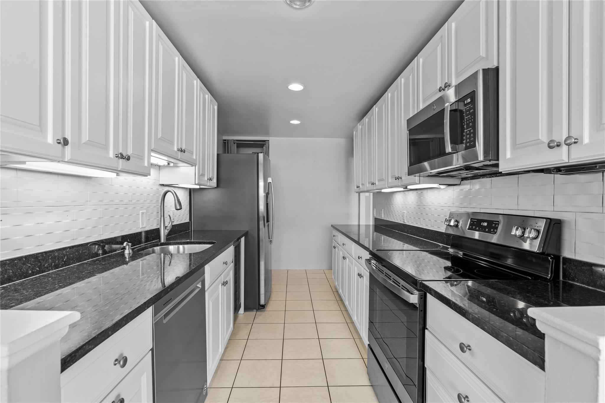107 N Broadway Avenue #105, White Plains, Florida image 11