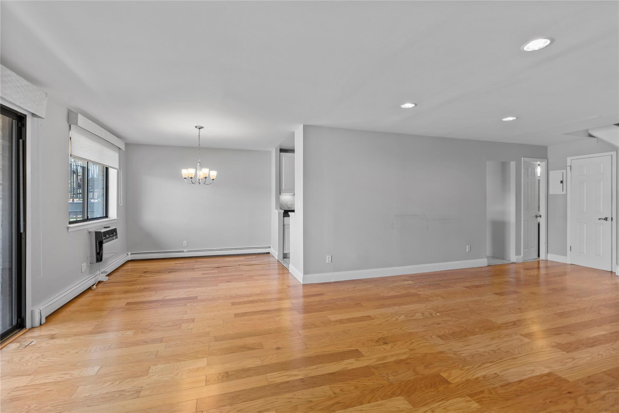107 N Broadway Avenue #105, White Plains, Florida image 8