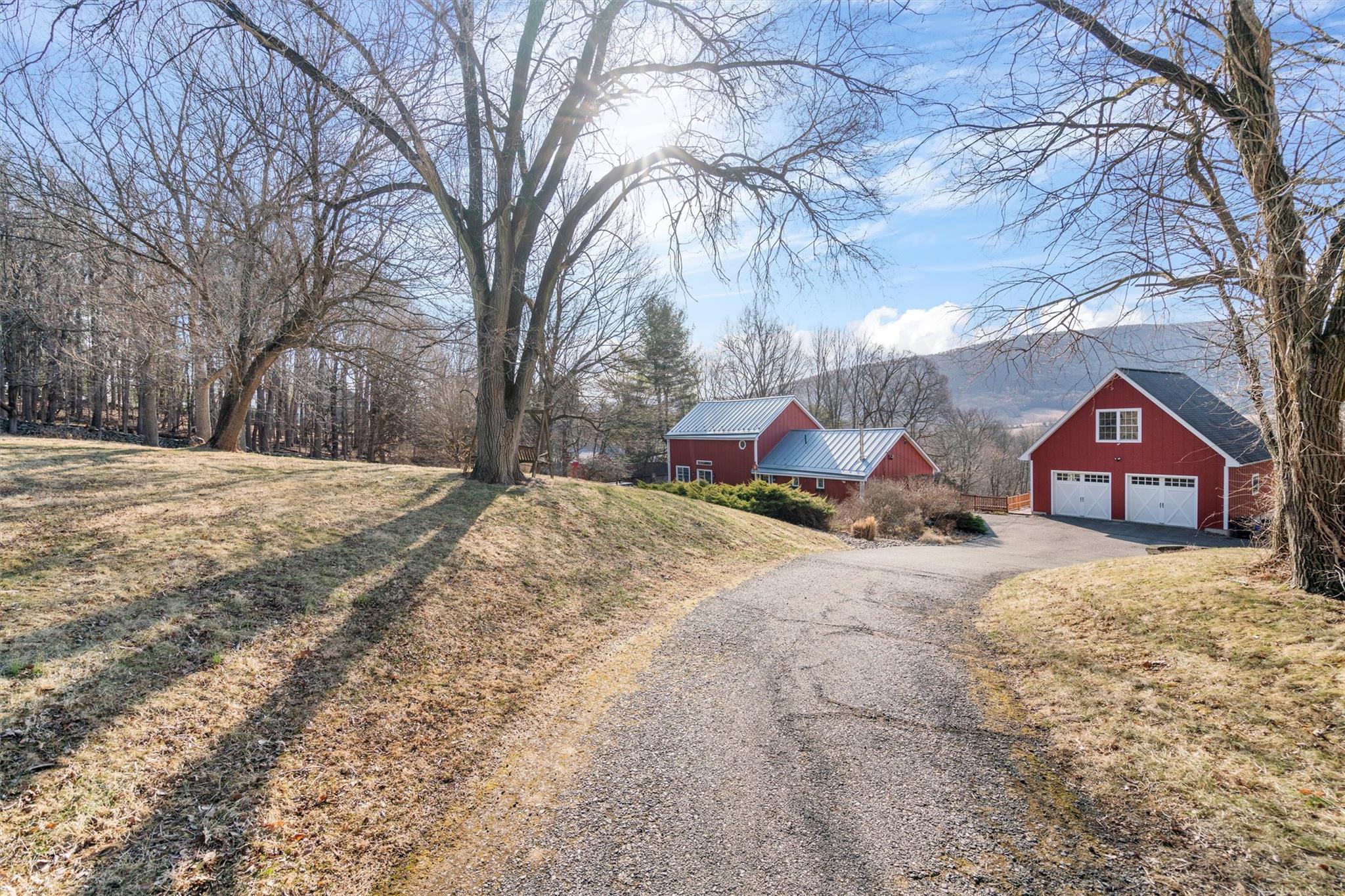 8 Lakeview Trail, Salisbury Mills, New York image 3