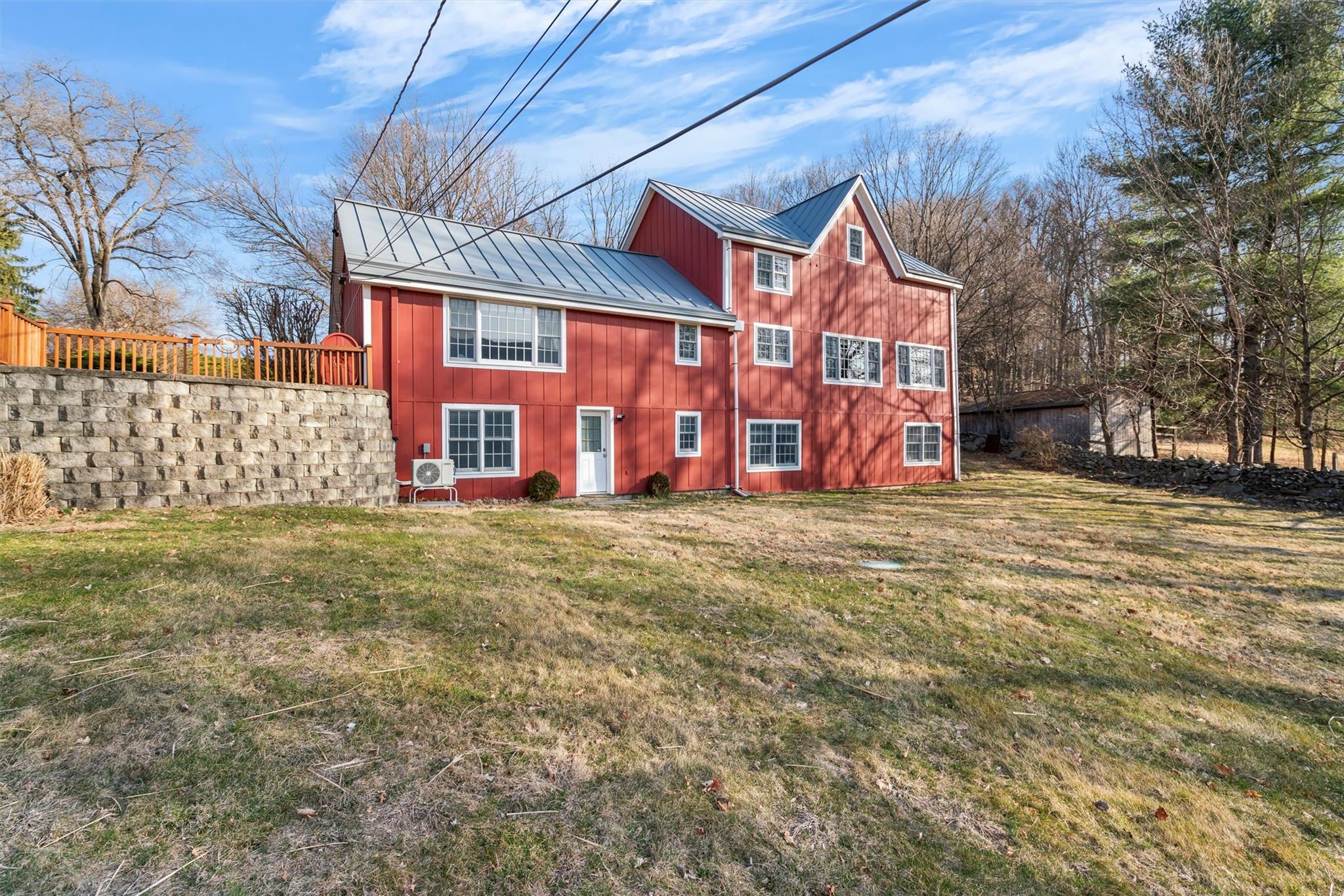 8 Lakeview Trail, Salisbury Mills, New York image 2