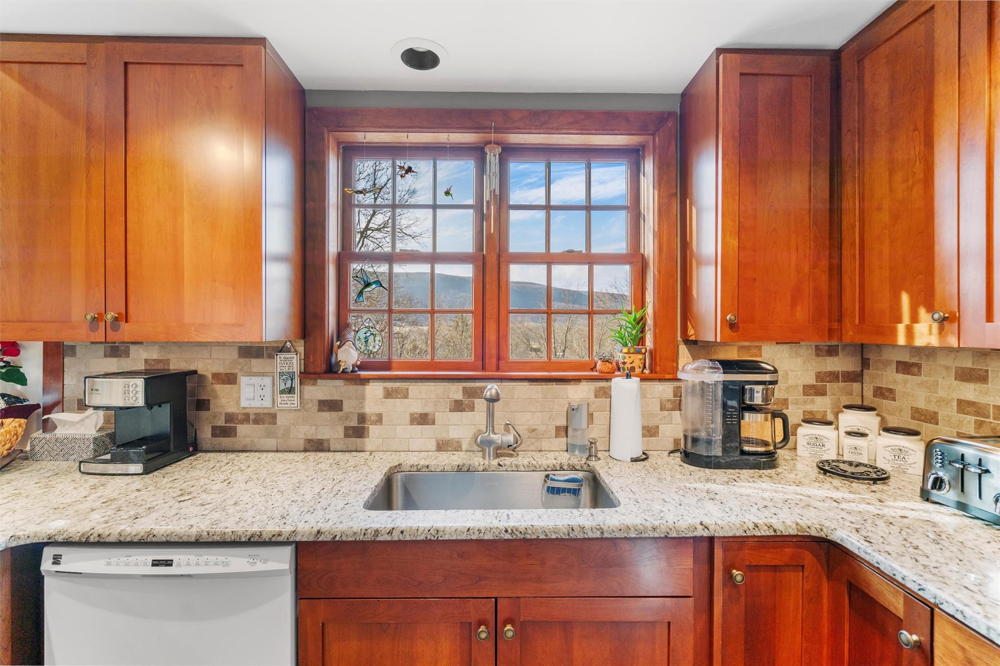 8 Lakeview Trail, Salisbury Mills, New York image 17