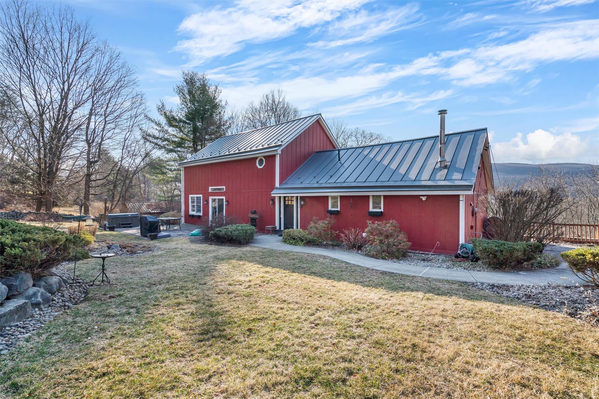 8 Lakeview Trail, Salisbury Mills, New York image 1