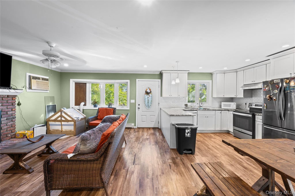 Photo of 39 Willow Road, Rocky Point, NY 11778 (MLS # 1064111)