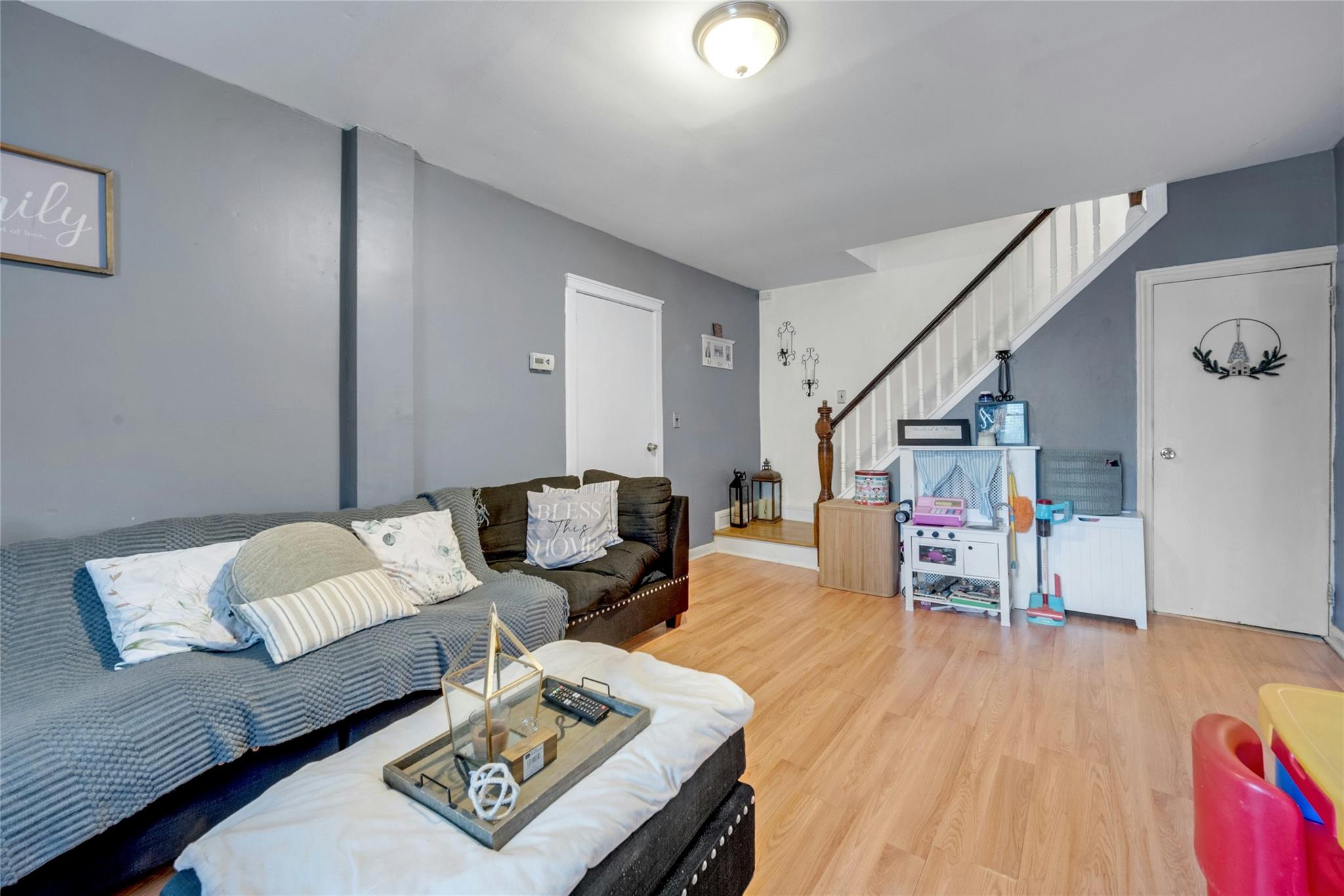 917 Hall Street