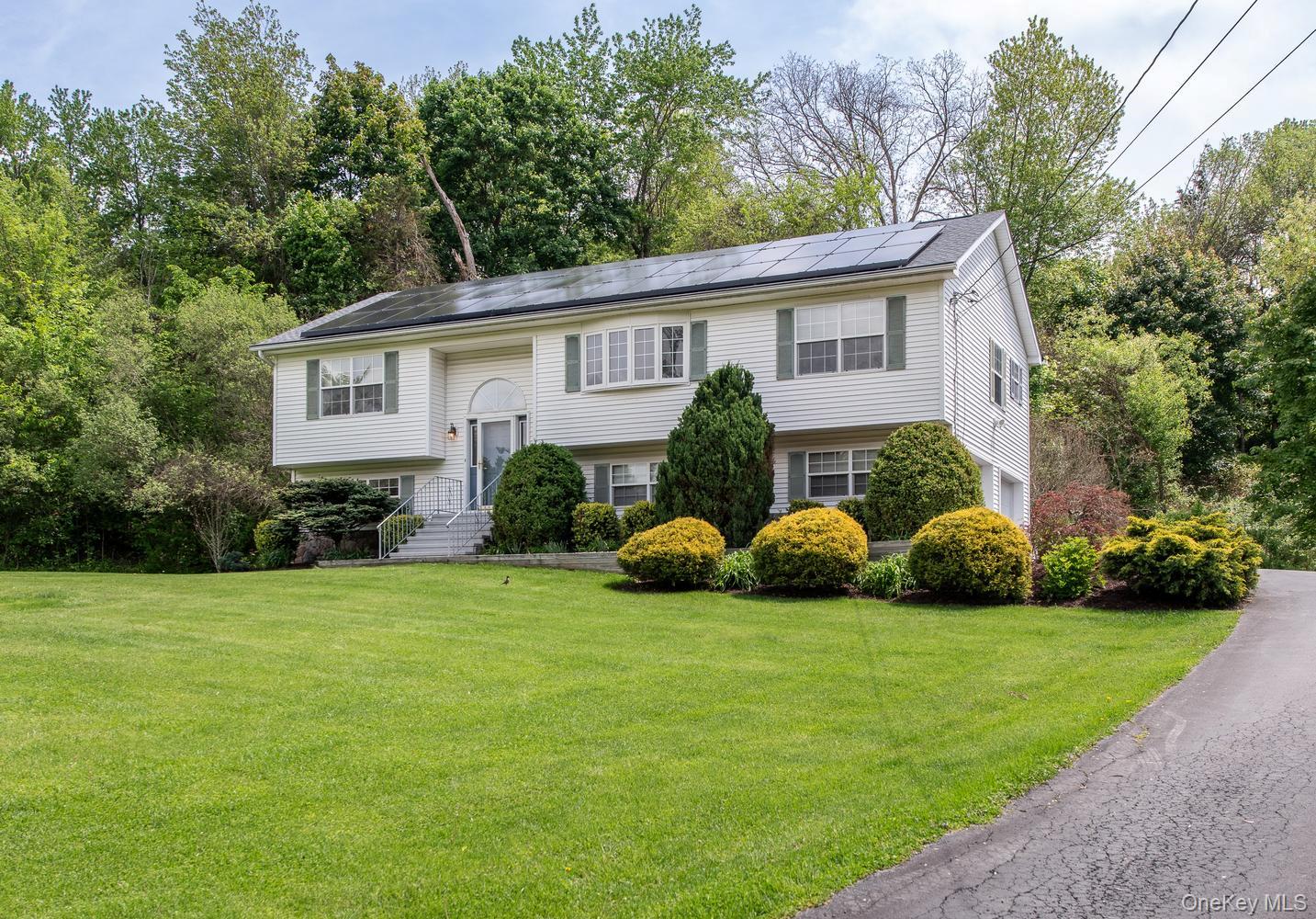 17 Verplanck Avenue