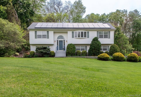 Homes For Sale - 17 Verplanck Avenue<br/> Dutchess County, Hopewell Junction, NY 12533