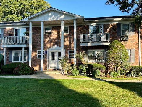 Townhouse For Sale - 63 Fairharbor Drive #63<br/> Patchogue, NY 11772