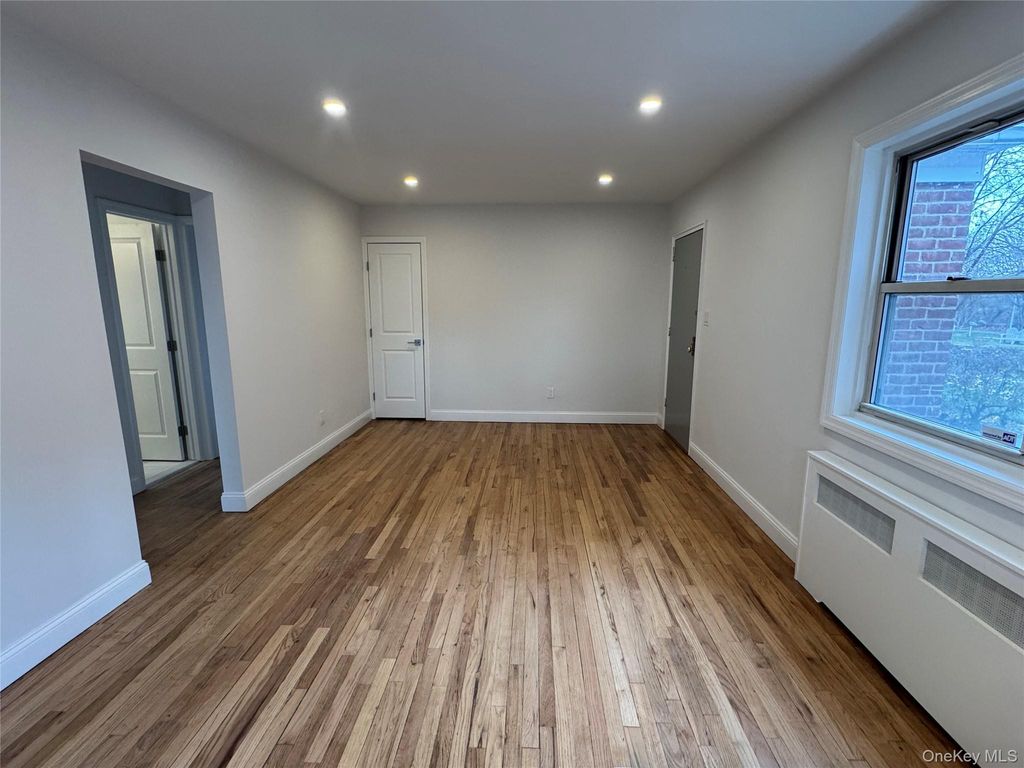 Photo of 131-30 Laurelton Parkway #Lower, Laurelton, NY 11422 (MLS # 943224)