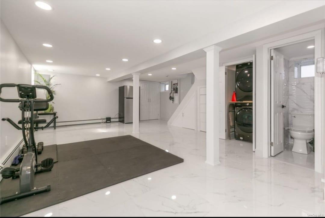 35 Barwick Street, Floral Park, New York image 26