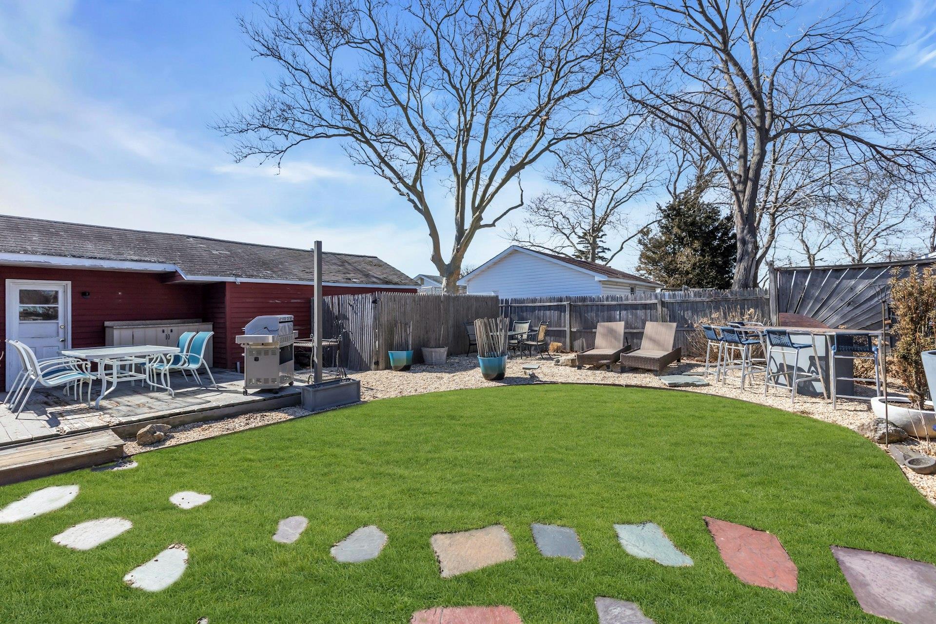 2 Elgin Place, East Patchogue, New York image 24