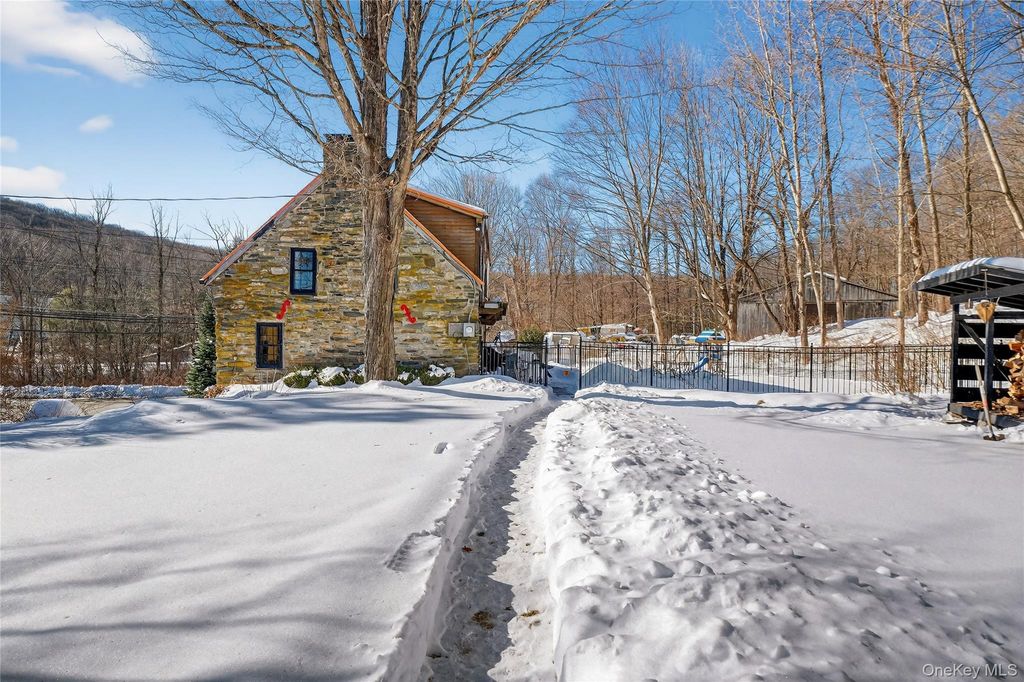 Photo of 168 Old Route 55, Pawling, NY 12564 (MLS # 954200)