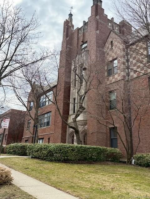 Condo For Sale - 75 Mckinley Avenue #B3-4<br/> White Plains, NY 10606