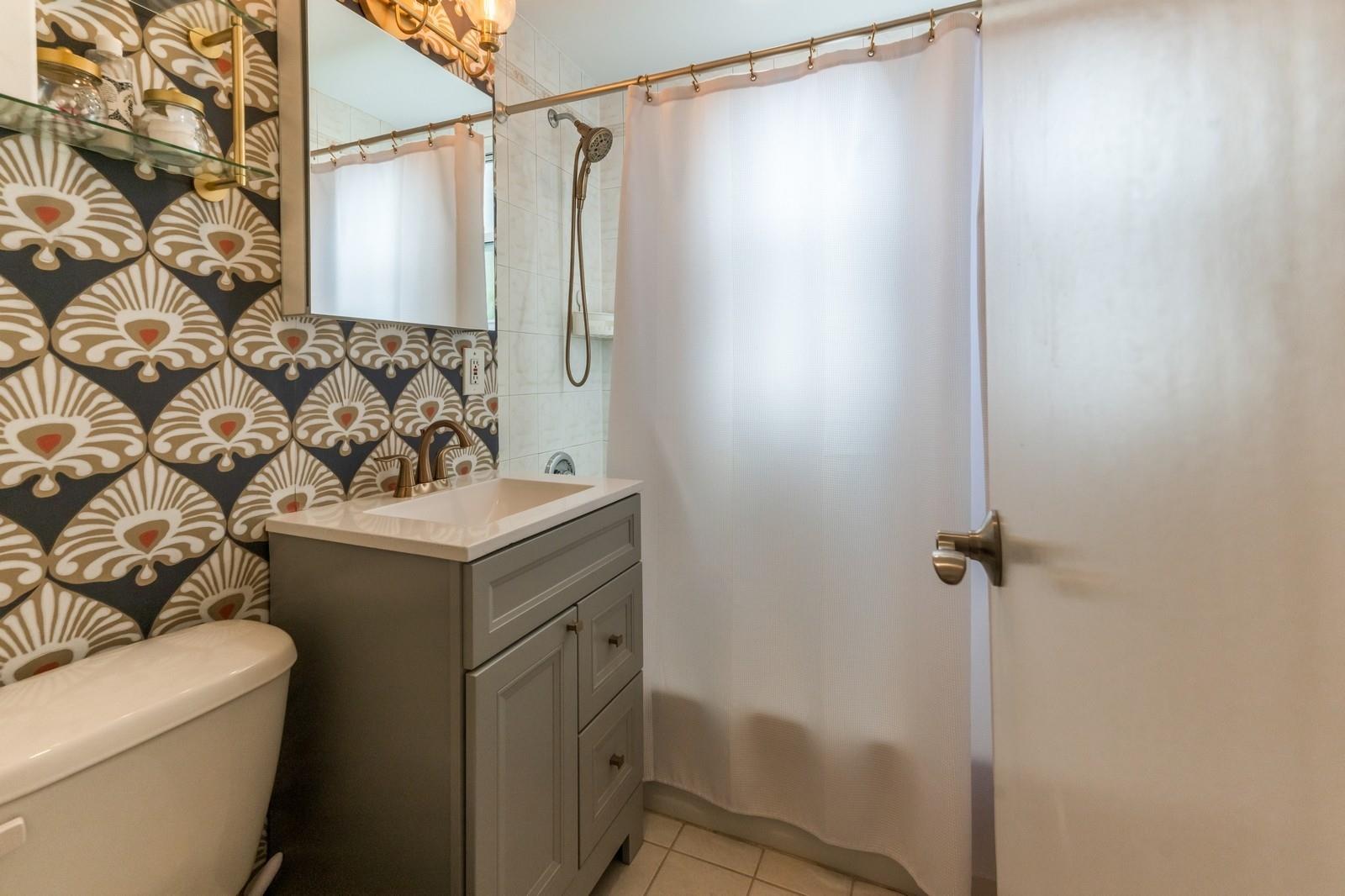 47 Edwards Street #1C, North Hempstead, New York image 12