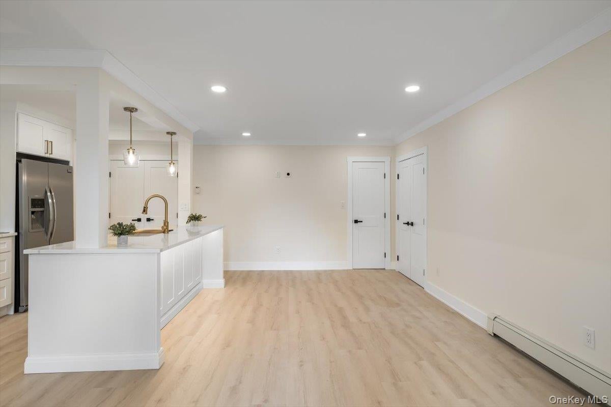 263 River Avenue 19 - Photo 4