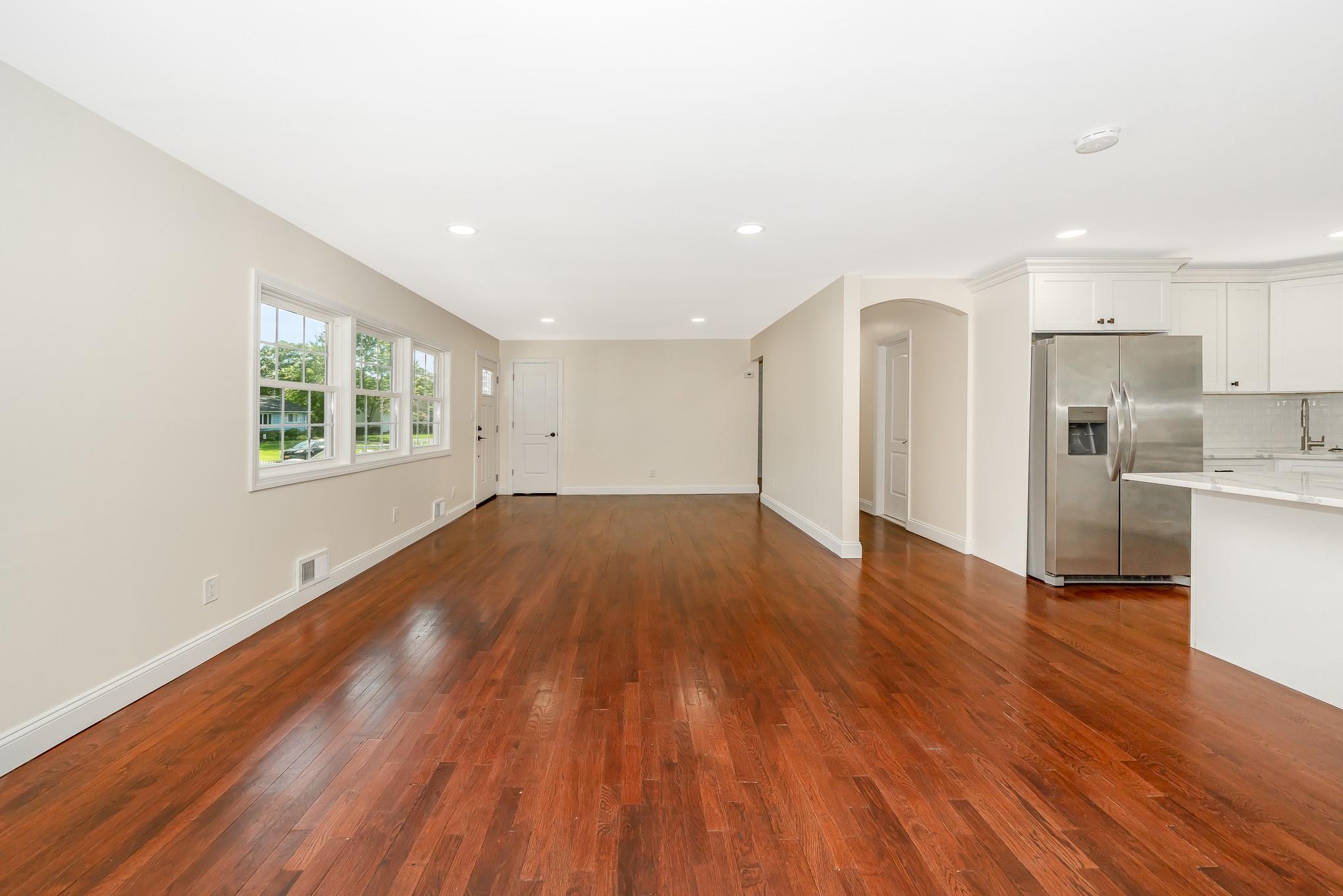 43 W Court Drive, Centereach, New York image 11