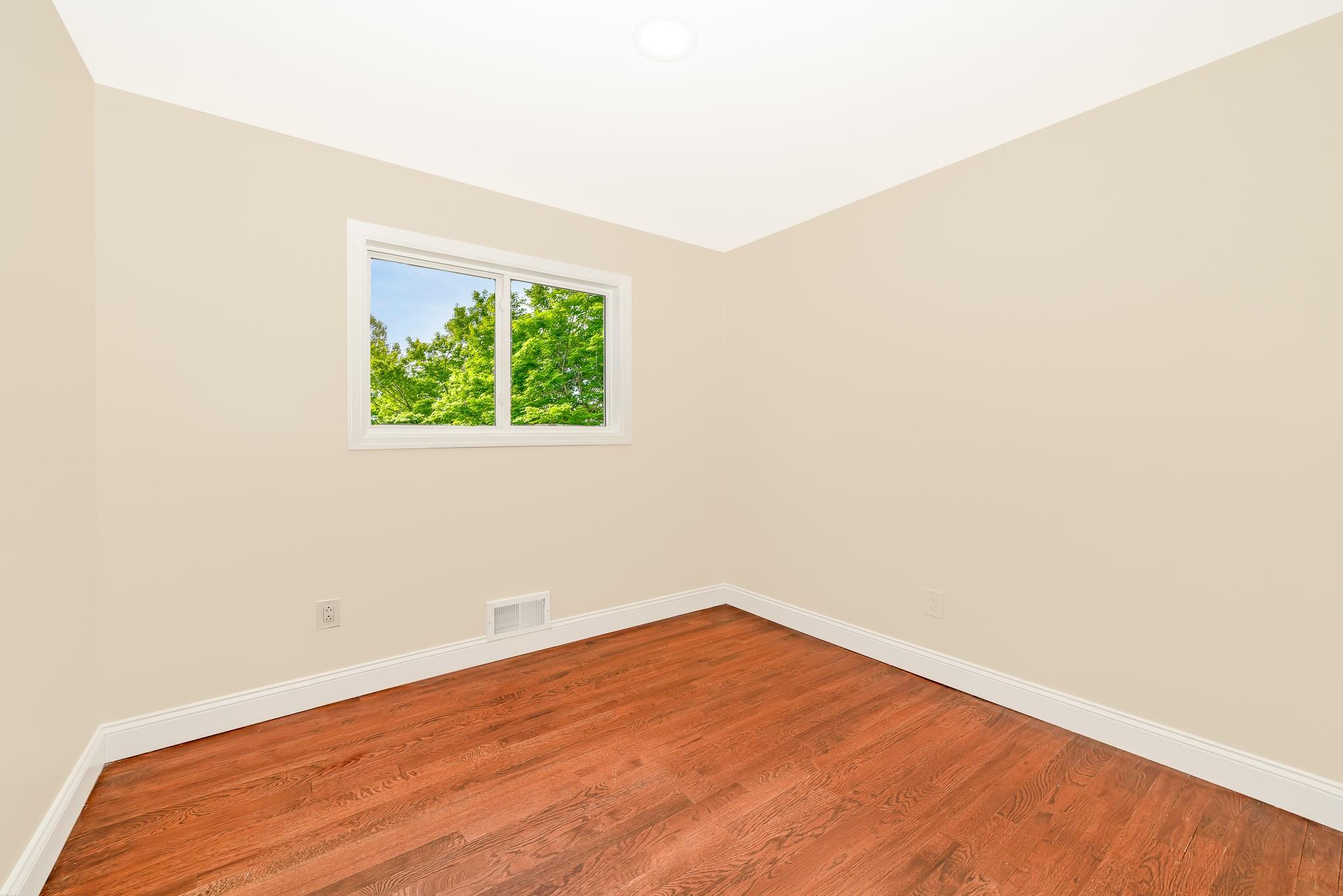 43 W Court Drive, Centereach, New York image 21