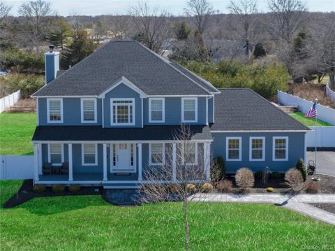 Homes For Sale - 3 Manor Court<br/> Mount Sinai, NY 11766