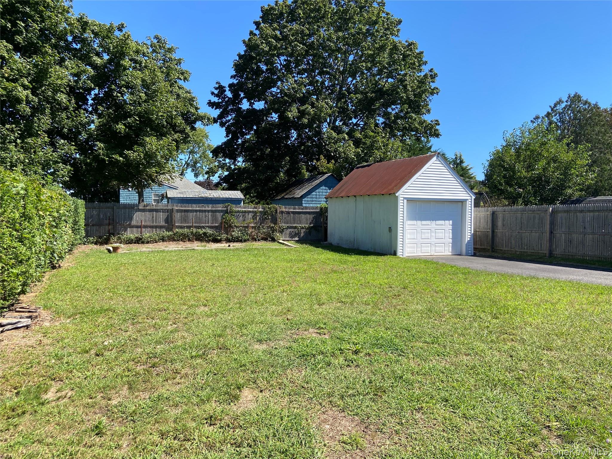 424 Sweezy Avenue