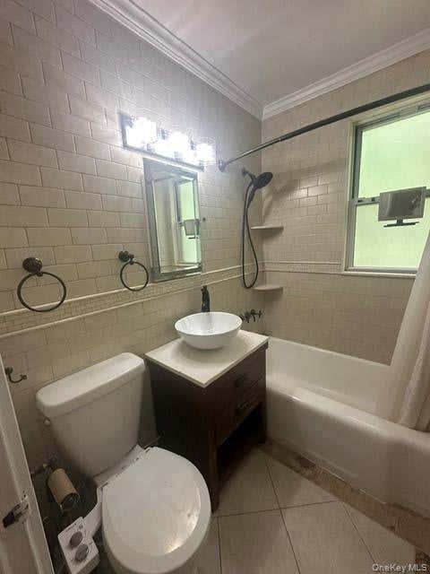 Photo of 9 Stokes Road #2B, Yonkers, NY 10710 (MLS # 1040662)
