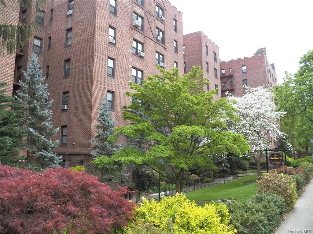 142 Garth Road 1 P