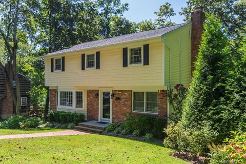 33 Northwood Circle Huntington NY 11743