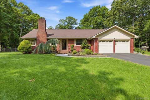Photo of 42 Cliff Road, Port Jefferson, NY 11777 (MLS # 1009847)