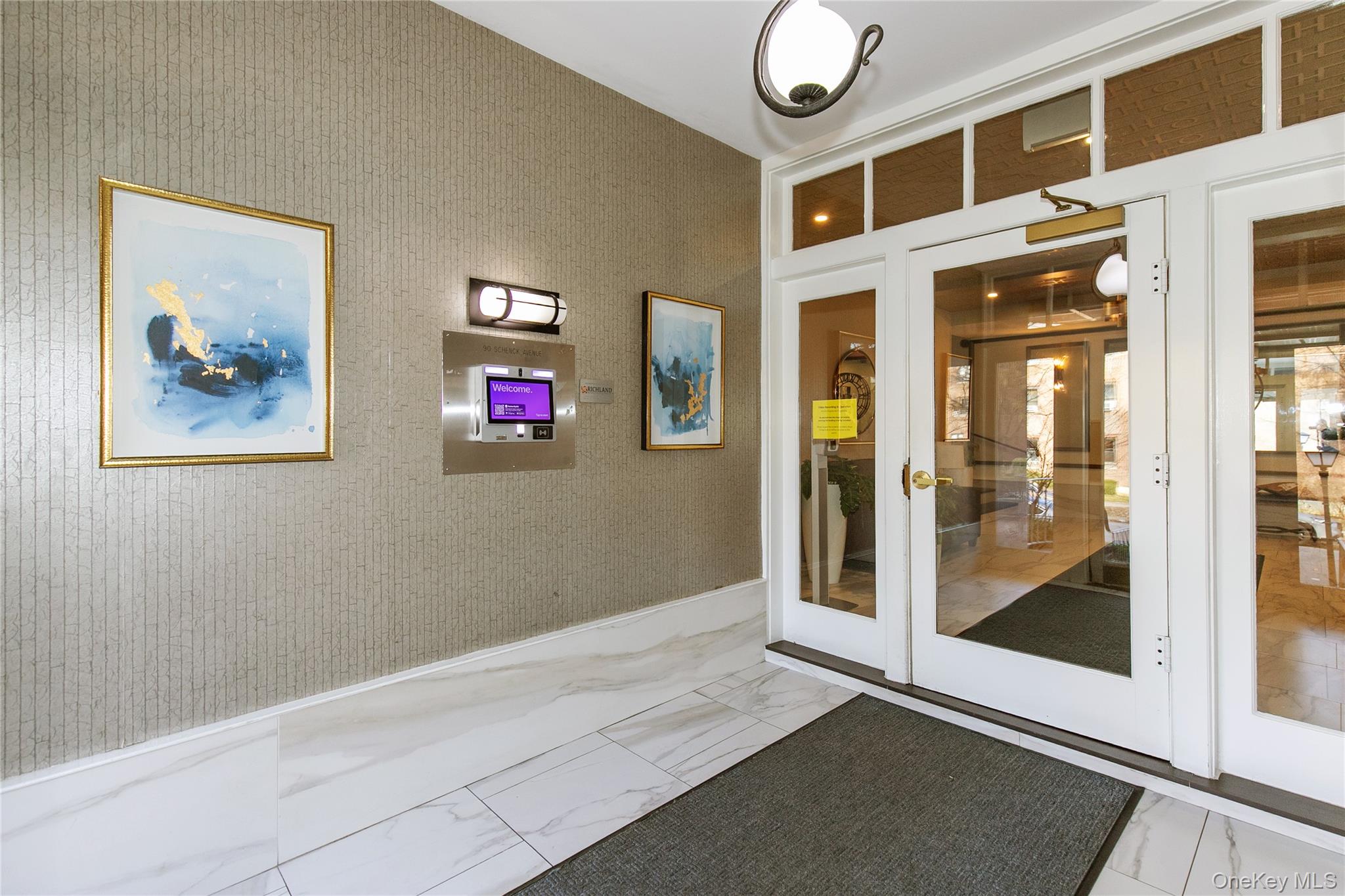 90 SCHENCK Avenue 3P