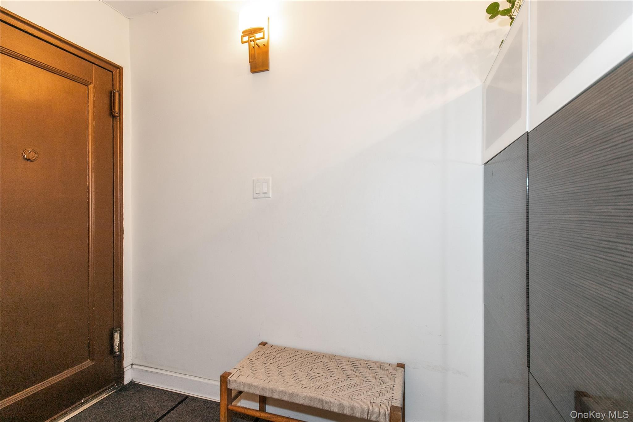 90 SCHENCK Avenue 3P