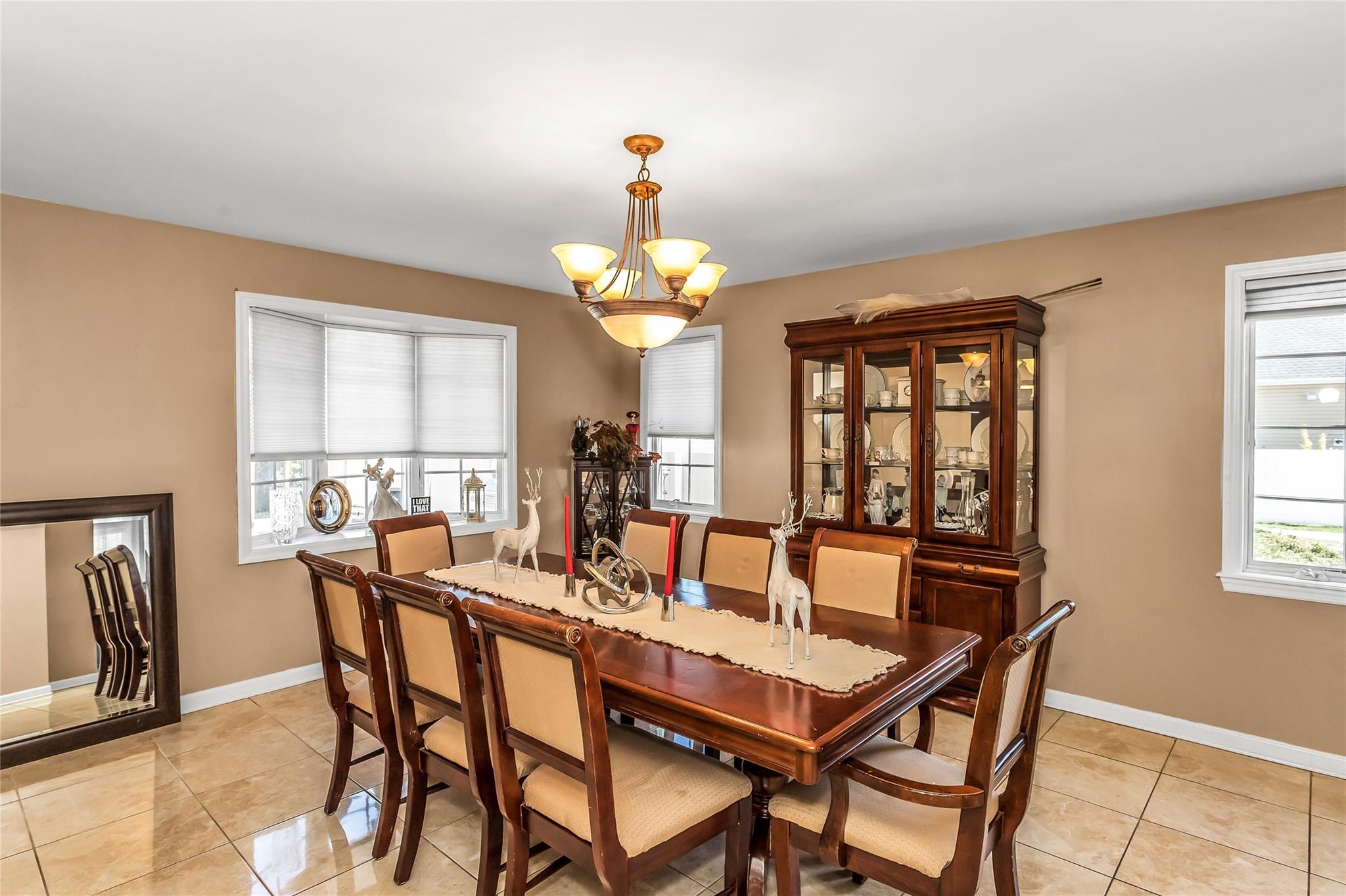 209 Bay Avenue, Hicksville, New York image 6