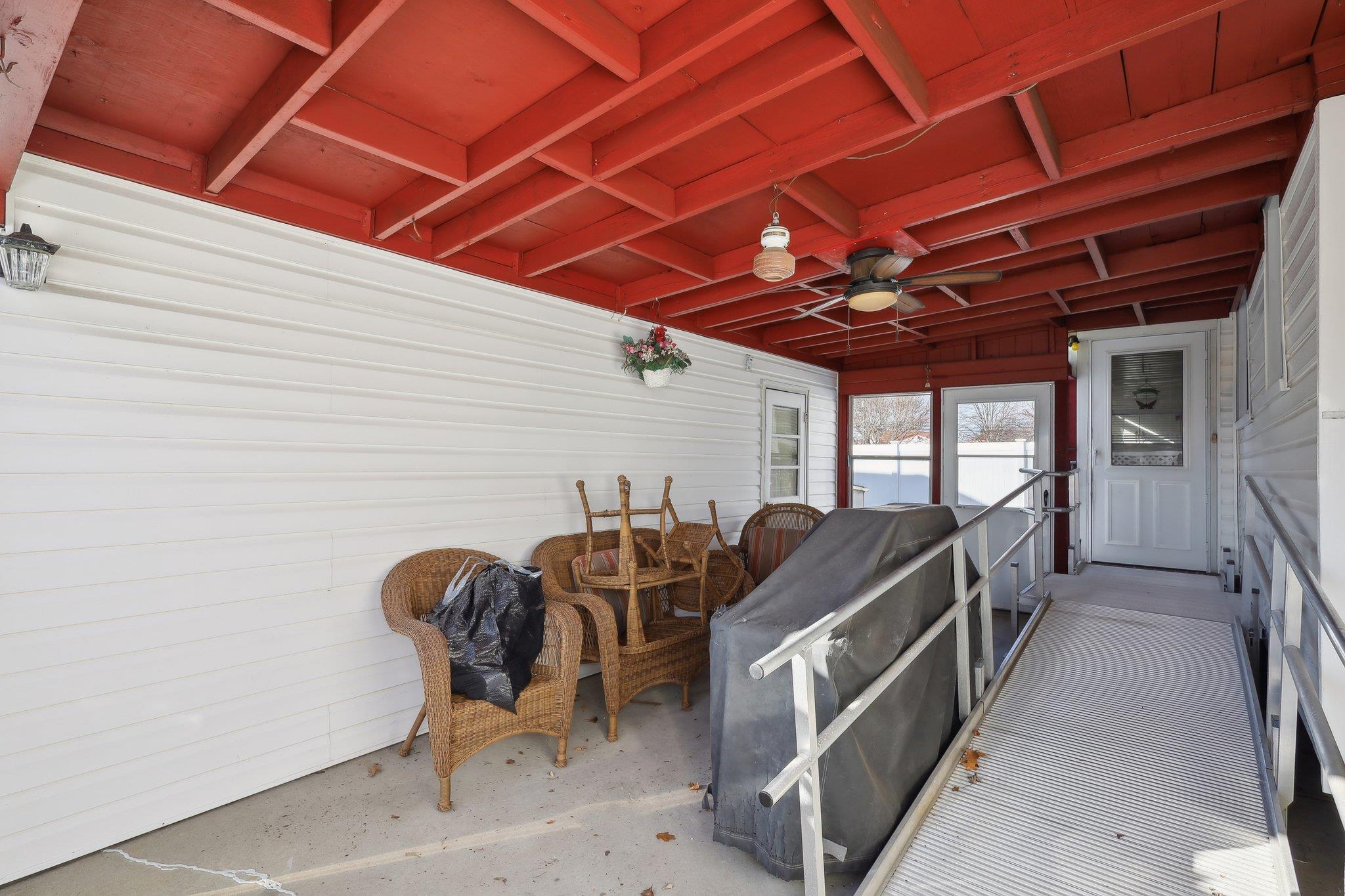 43 S Oakdale Avenue, Bethpage, New York image 33