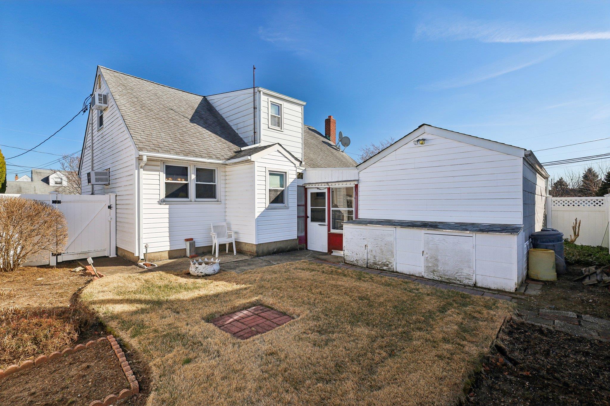 43 S Oakdale Avenue, Bethpage, New York image 34