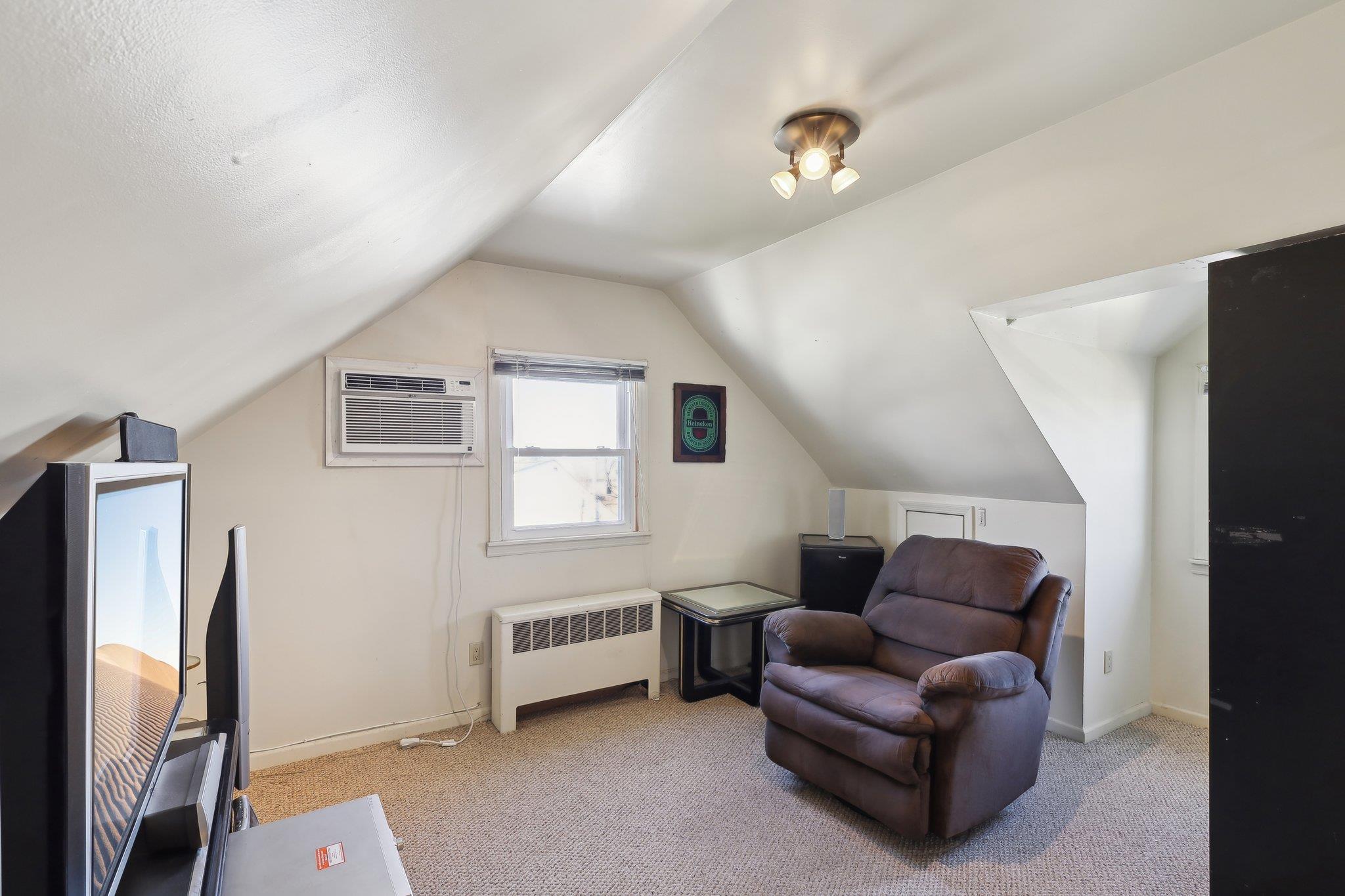 43 S Oakdale Avenue, Bethpage, New York image 28