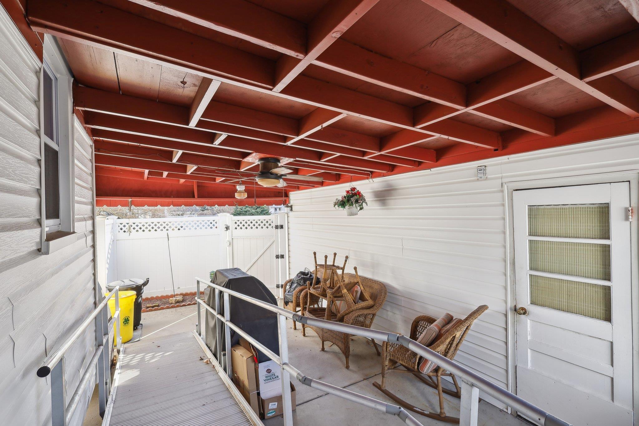 43 S Oakdale Avenue, Bethpage, New York image 32