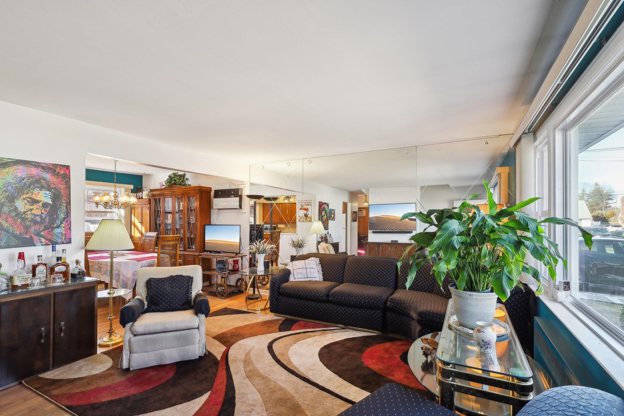 43 S Oakdale Avenue, Bethpage, New York image 5