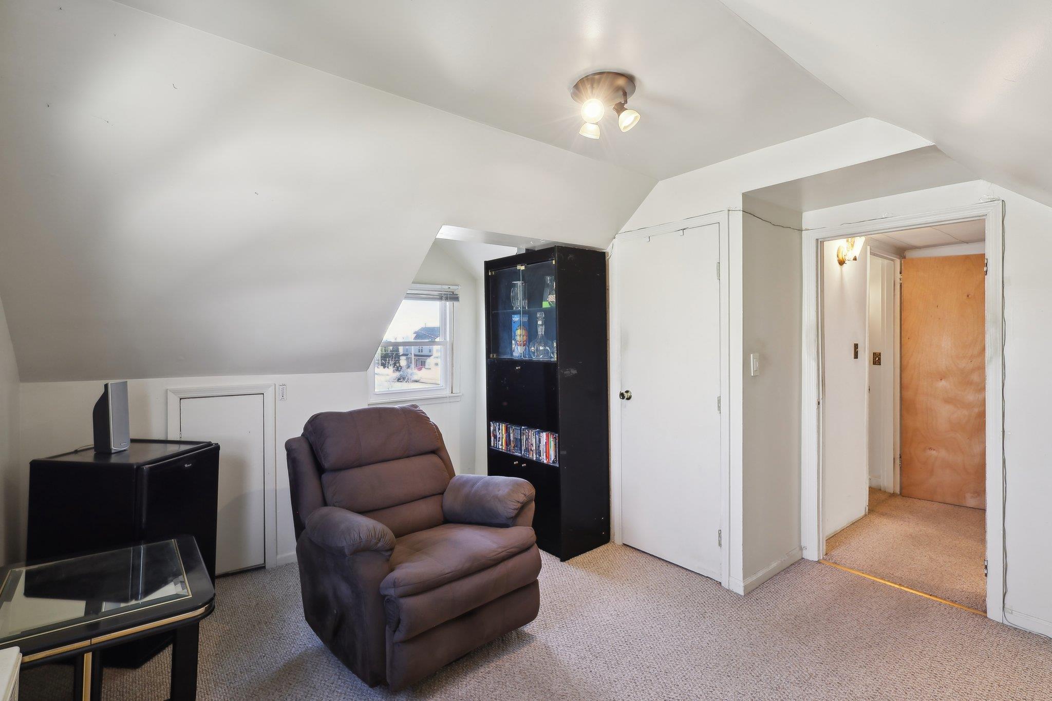 43 S Oakdale Avenue, Bethpage, New York image 27